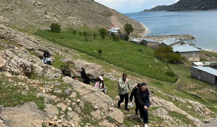 BEDOSK, Van'ın saklı güzelliklerinden biri olan İnköy'e yürüyüş düzenledi