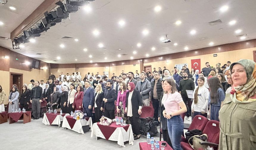 Iğdır’da Hemşirelik Haftası Paneline Yoğun İlgi
