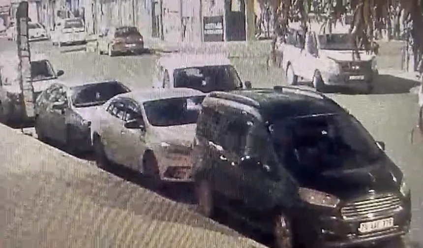 BAĞLAR MAHALLESİ’NDE GECE KAZASI: ÇARPTI, İZ BIRAKMADAN KAÇTI