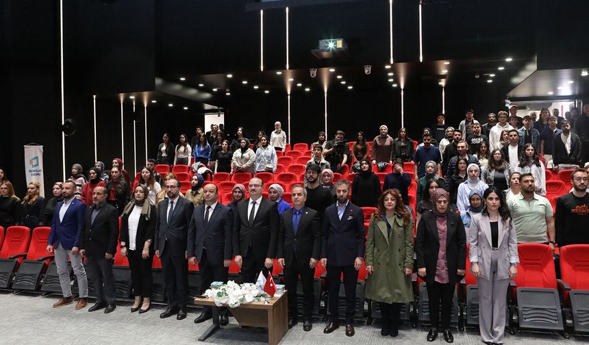 İletişim fakültesi öğrencileri 15 Temmuz ruhunu yeniden yaşattı