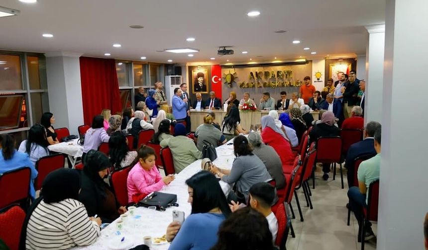 Milletvekili Cantürk Alagöz Baba Ocağında Bayramlaşıyor