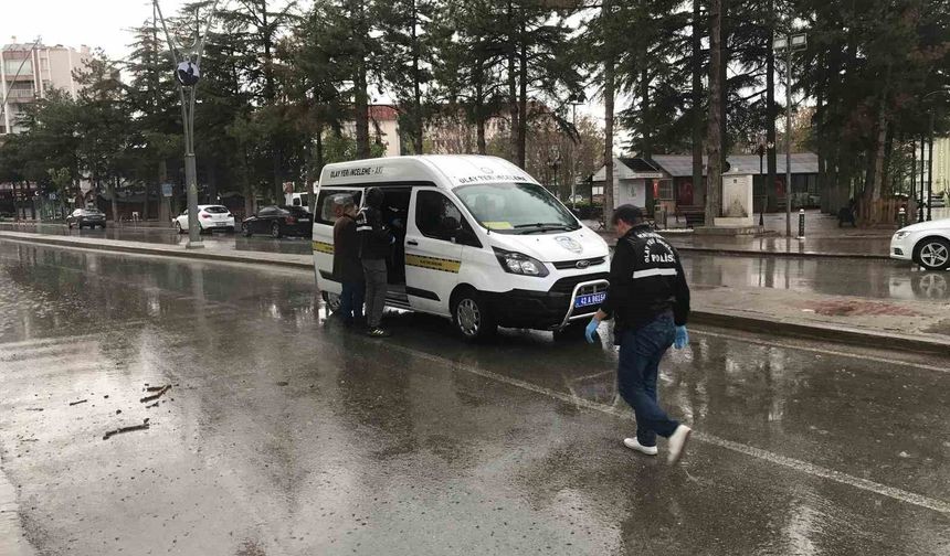 Motosikletlerle kuyumcu soygunu