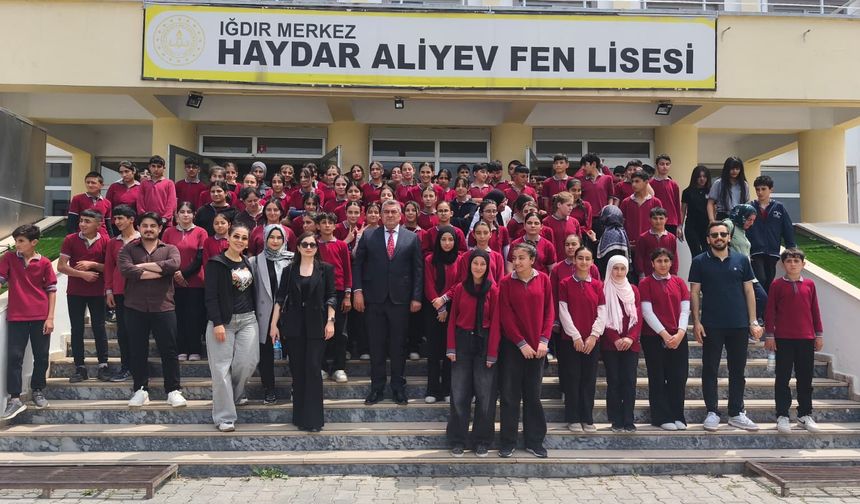 LGS Adayı Öğrencilerden Fen Lisesine Motivasyon Ziyareti