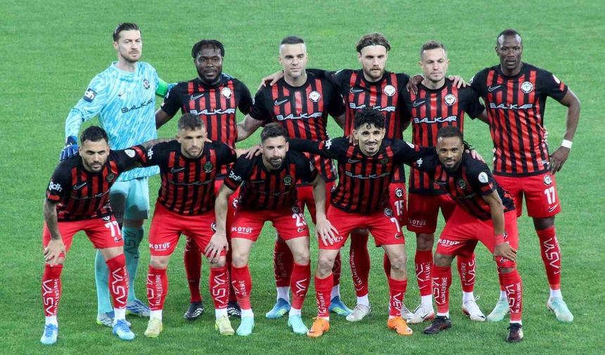 Süper Lig'e yükselecek son takım yarın belli olacak