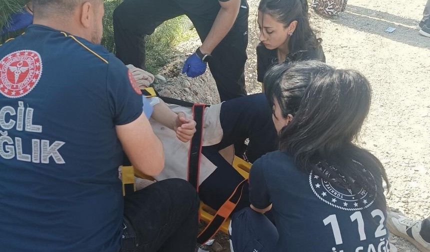 Takla atan otomobildeki 2 kişi yaralandı