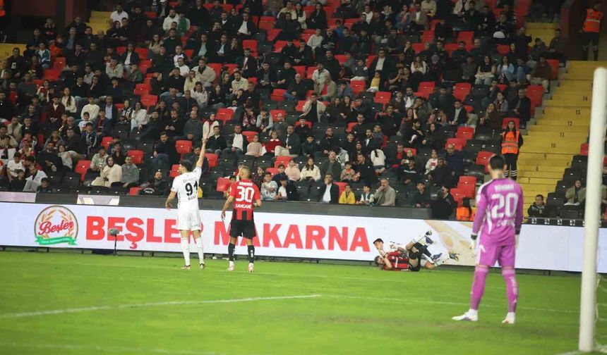 Trendyol Süper Lig: Gaziantep FK: 0 - Beşiktaş: 2 (Maç sonucu)
