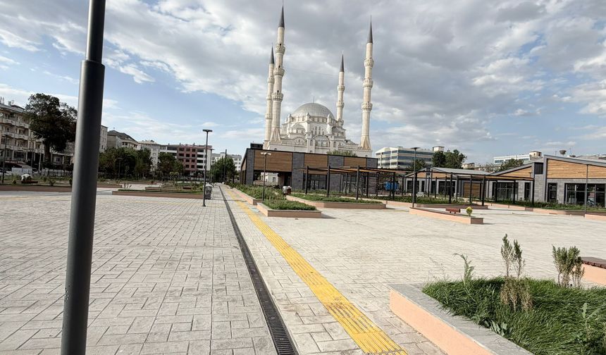 Haydar Aliyev Parkı Neden Açılmıyor?