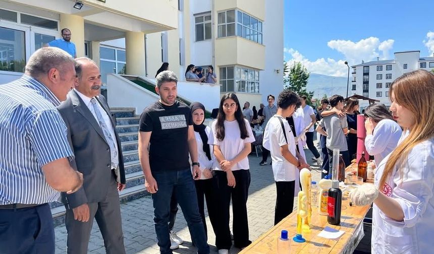 Haydar Aliyev Fen Lisesinden Bilimsel Sergi
