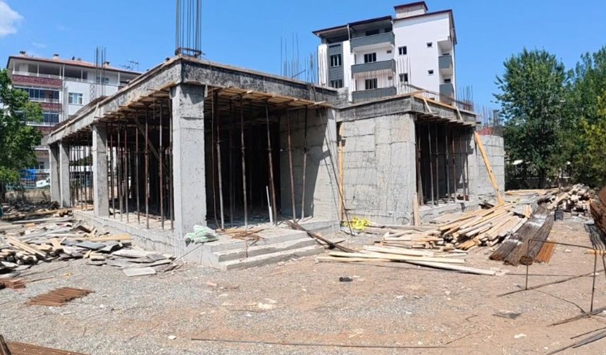 IĞDIR’DA SAĞLIK ALANINDA İKİ ÖNEMLİ YATIRIM: ÇALIŞMALAR ARALIKSIZ SÜRÜYOR