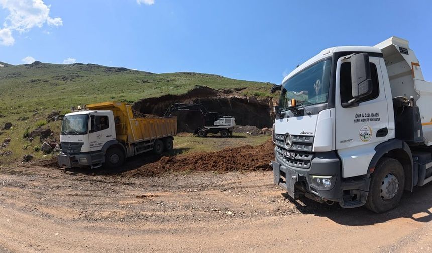 TUZLUCA’DA KÖY YOLLARINA ÖZEL İDARE DOKUNUŞU!