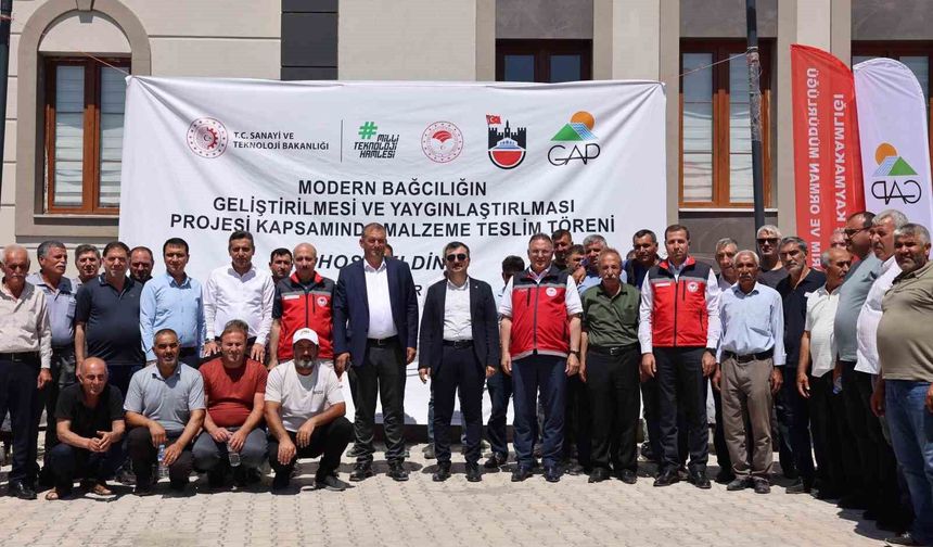 Dicle'de çiftçilere yüzde 50 hibeli tarım aletleri dağıtıldı