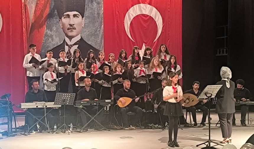 BİLSEM ÖĞRENCİLERİNDEN MUHTEŞEM MÜZİK ŞÖLENİ
