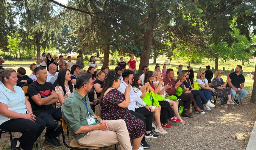 KUZEY MAKEDONYA’DA IĞDIR RÜZGÂRI: ERASMUS + YEŞİL DİLLER PROJESİNİN SON HAREKETLİLİĞİ GERÇEKLEŞTİ.