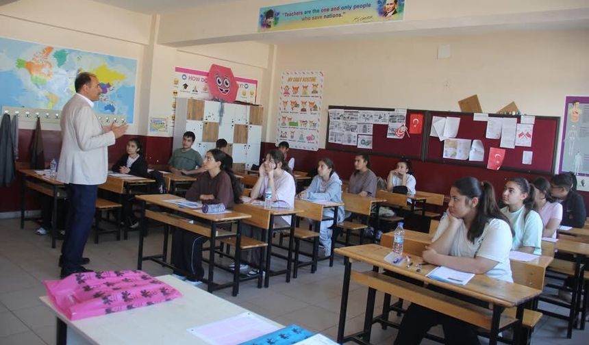 Aras’ın Kuzularını Hafta Sonu Destekleme Kurslarında Ziyaret Etti