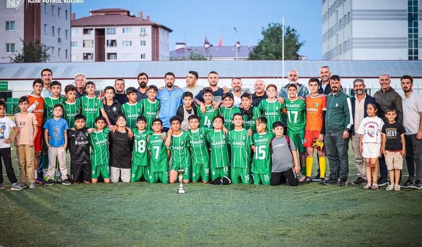 Alagöz Holding Iğdır FK, Iğdır Yerel U13 Ligi’nde Şampiyon Oldu