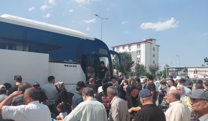 IĞDIR’DAN AŞK’A YOLCULUK BAŞLADI: İLK KAFİLE UĞURLANDI
