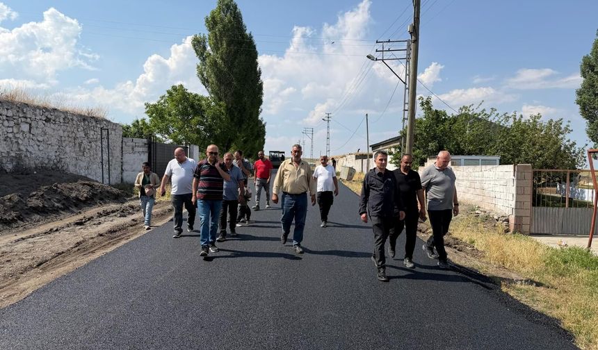 Iğdır İl Özel İdaresinden Mollakamer Köyü Yoluna Asfalt