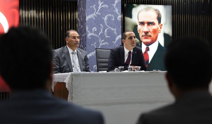 Vali, Eğitimcilerle Bir Araya Geldi