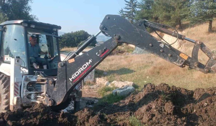 Muhtarın cabasıyla tarihi çeşme tekrar akmaya başladı