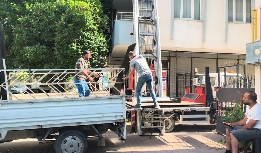 IĞDIR’DA TAŞINMA DEVRİMİ: 2 GÜNLÜK ÇİLE 2 SAATE DÜŞTÜ, SAATİ 4 BİN TL!