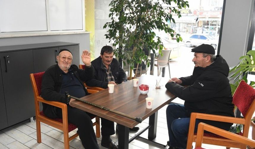 Yazın vazgeçilmez durağı: Emekliler Kafeteryaları