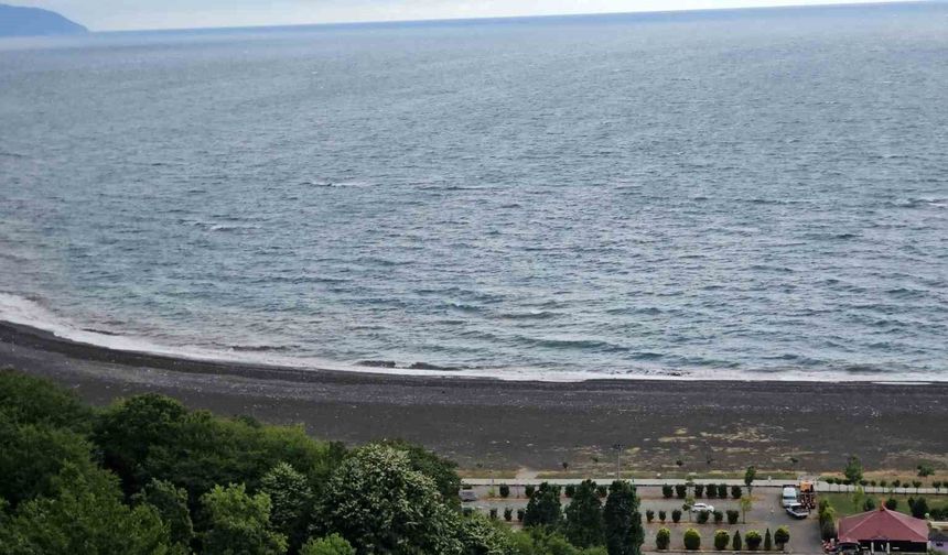 Zonguldak'ta sıcaklık 9 derece düştü, denize girişler yasaklandı