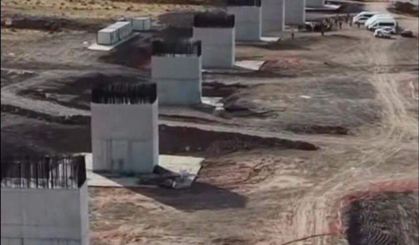 Demir Yolu Hattı Görünmeye Başladı