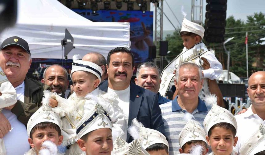 300 çocuğa toplu sünnet şöleni