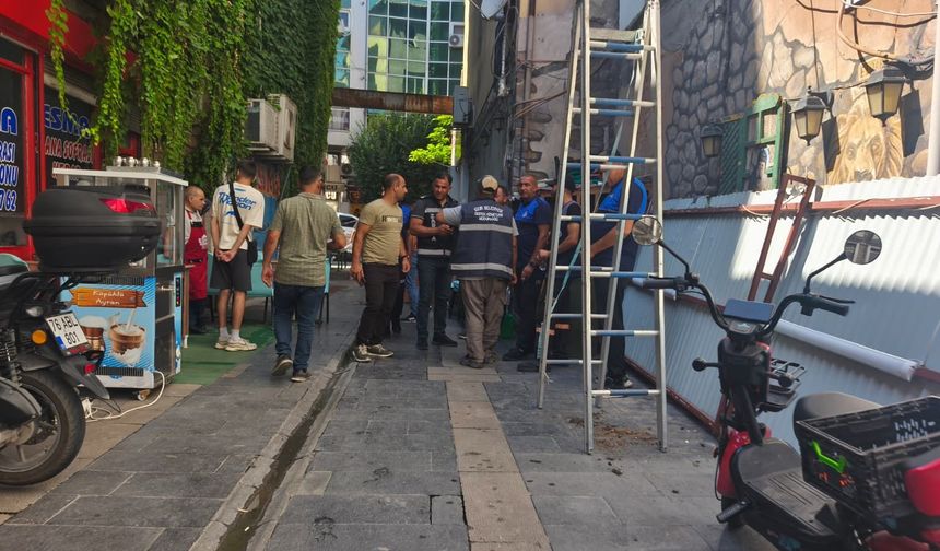 Iğdır’da Zabıta Ekiplerinden Kuyumcular Çarşısı’nda İşgal Denetimi