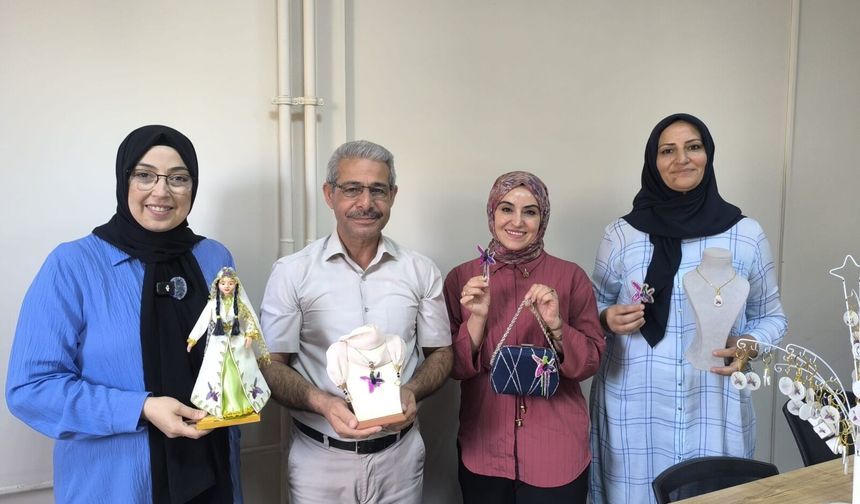 Karabağ’ın Sembolü Har-ı Bülbül, Iğdır’da El Emeği Hediyeliklere İşleniyor