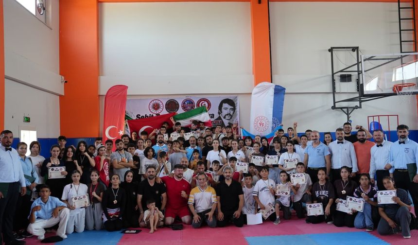 Şehit Turgut Demirkaya Uluslararası MuayThai Gelişim Kampı ve MuayThai Şampiyonası Başarıyla Tamamlandı