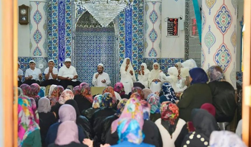Burhaniye Börezli'de hatim sevinci