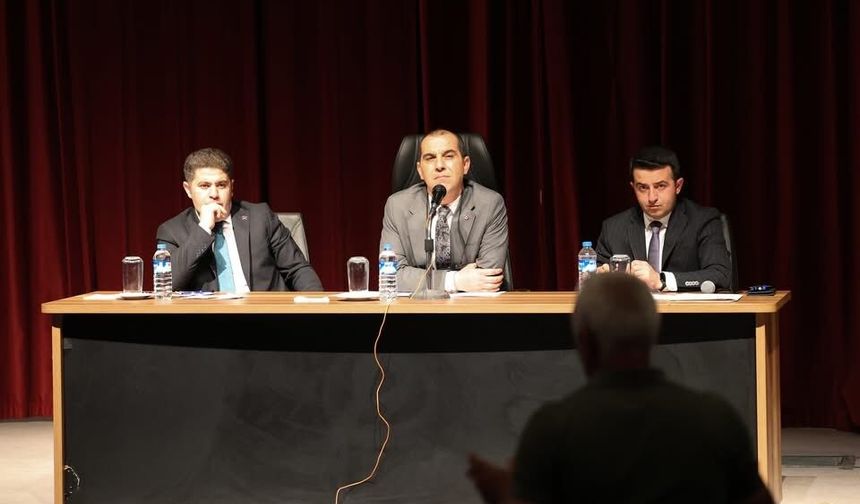 Vali Muhtarların Sorunlarını Dinledi