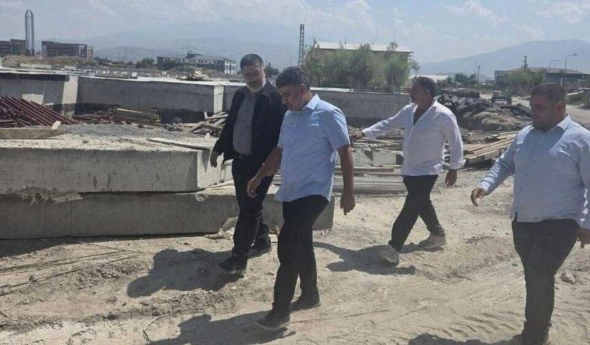İl Başkanı Ayaz, 400 Yataklı Hastane İnşaatını Ziyaret Etti
