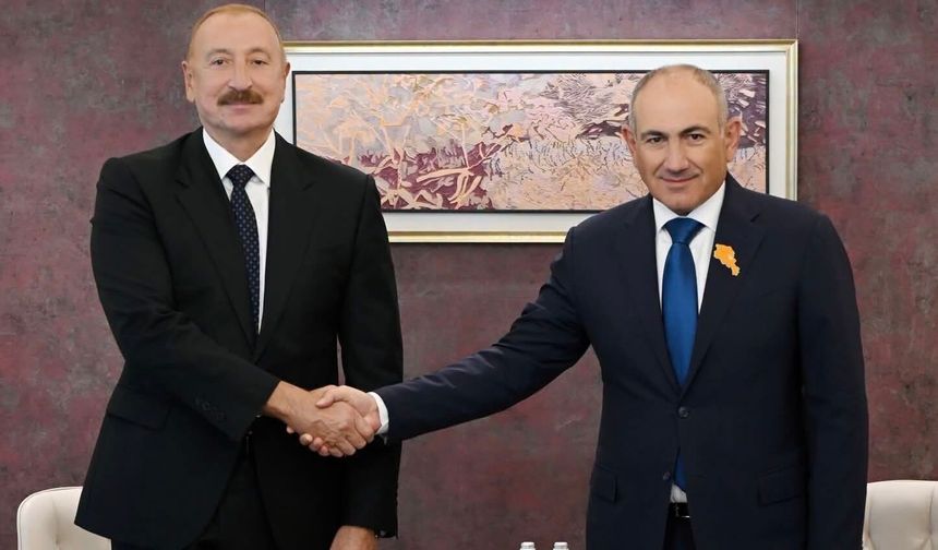 Azerbaycan Cumhurbaşkanı İlham Aliyev Bişkek’te Ermenistan Başbakanı Nikol Paşinyan ile Görüştü
