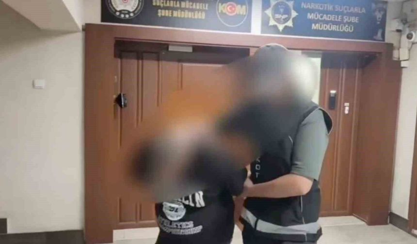 Uyuşturucu taciri suçüstü yakalandı
