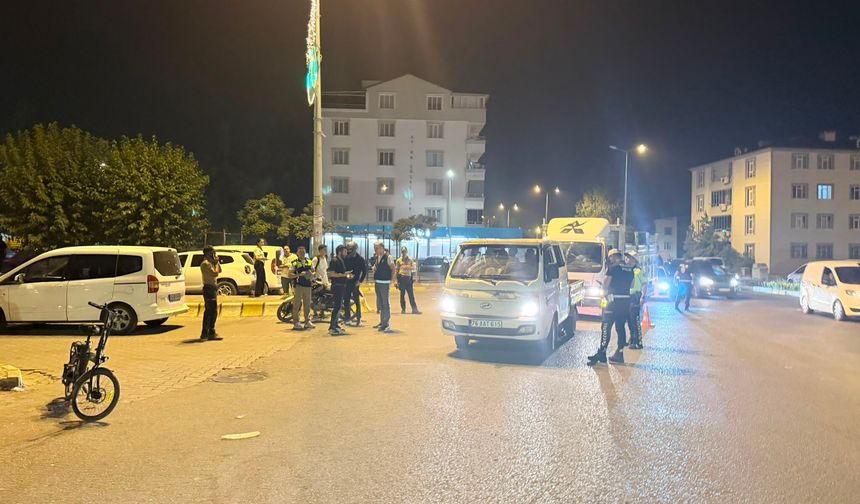 Vali Yolu'nda Akşam Mesaisi: Trafik Denetimleri Aralıksız Sürüyor