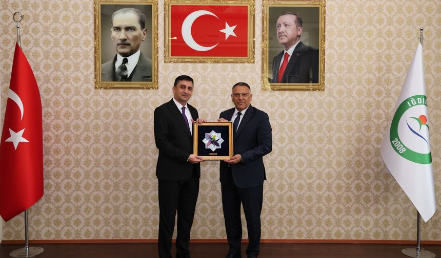Azerbaycan Kars Başkonsolosu Zeynalov’dan Rektör Gürel’e Ziyaret