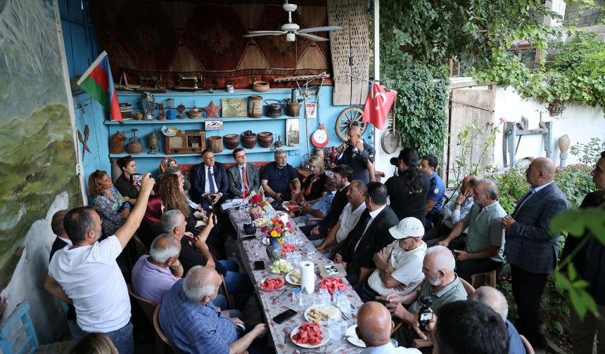 Karakoyunlu Ata Ocağında Muhammed Hüseyin Şehriyar Anıldı