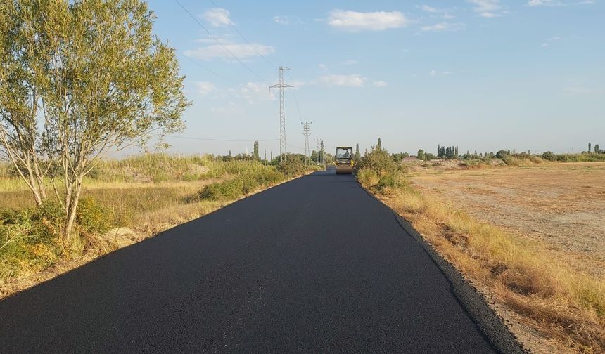 IĞDIR’DA KIRSAL ULAŞIMDA BSK DÖNEMİ: RAMAZANKENT’TE ASFALT ÇALIŞMALARI HIZ KAZANDI