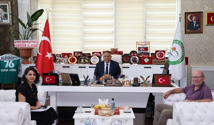Slovakya J. Selye Üniversitesi Öğretim Üyesi Prof. Szalay’dan Rektör Gürel’e Ziyaret
