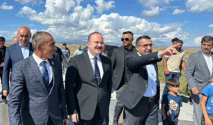 Arpaçay'da köy yolları betonla güçleniyor: Kuyucuk köyüne 650 metrelik beton yol
