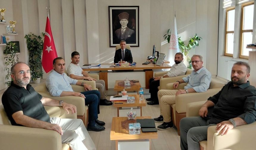 Bayburt'ta 'Eğitime Destek Platformu' toplantısı gerçekleştirildi