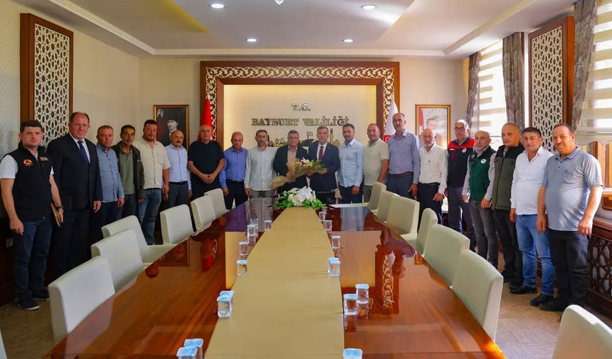 Bayburt'ta muhtarlarla köylerin ihtiyaçları görüşüldü