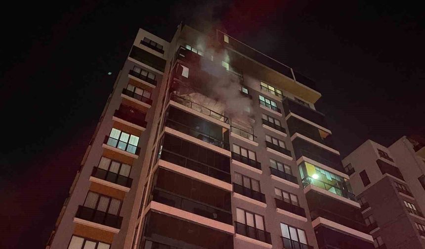 Bursa'da korkutan yangın: Mahsur kalan 19 kişi kurtarıldı