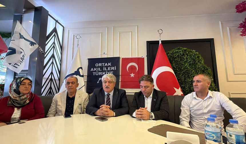 Anahtar Parti Genel Başkan Yardımcısı Özcan Güngör Iğdır'da Basın Toplantısı Gerçekleştirdi