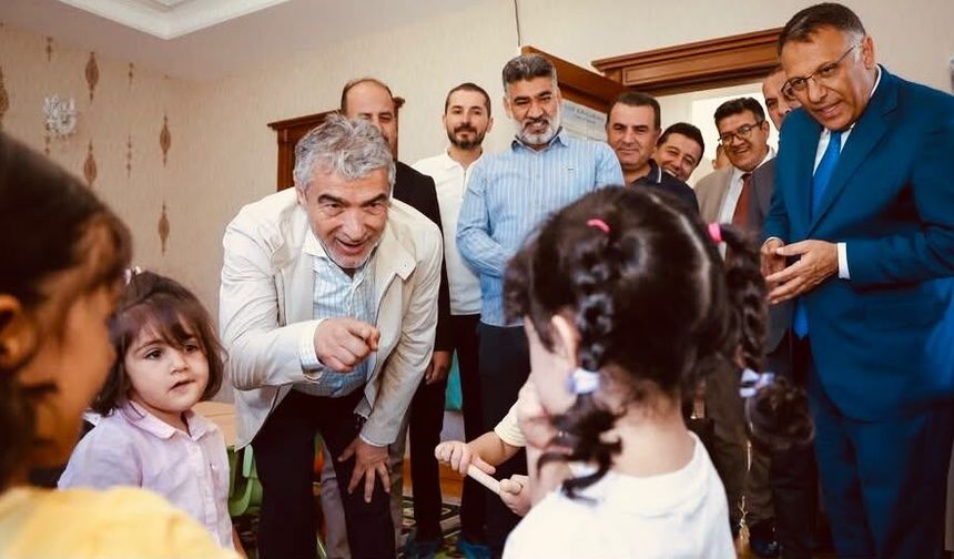 Vekil, Babaannesi Püster Alagöz’ün Adının Verildiği Anaokulunu Ziyaret Etti