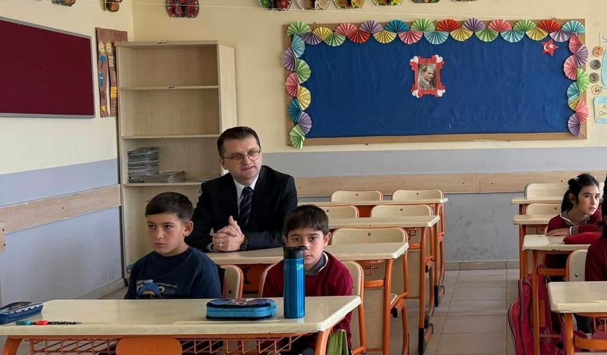 Karakoyunlu Kaymakamı’ndan Bulakbaşı İlkokuluna Ziyaret