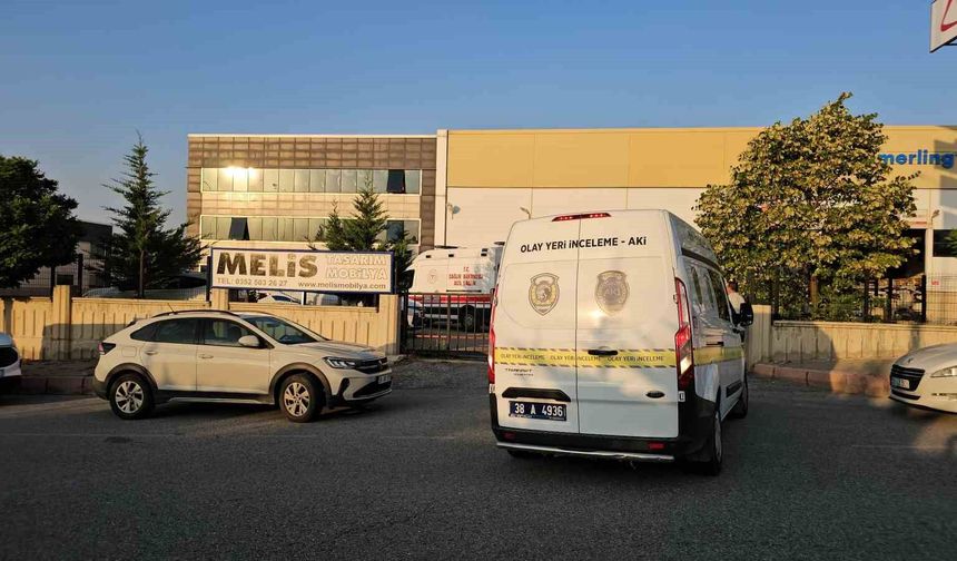 Kayseri'de bir şahıs fabrika önünde yaşamına son verdi