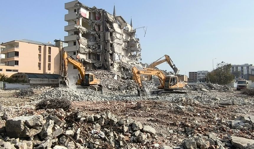 Alagöz Holding’e Ait Alan Temizleniyor